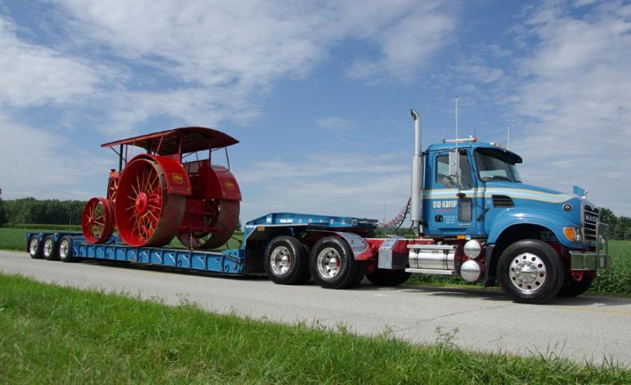lowboy 058